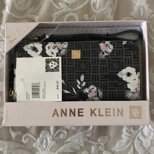 Anne Klein Box slim Z/A wallet with strap